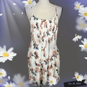 COPY - Beautiful Abercrombie & Fitch Mini Cami Dress Woman’s Petite White Floral